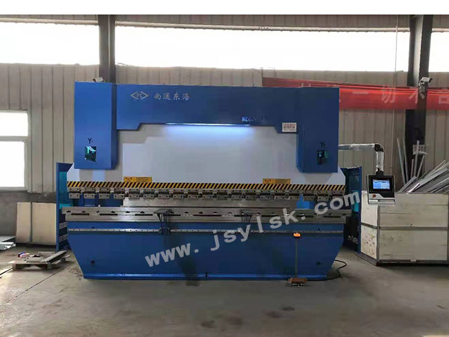 WE67K-200/3200數(shù)控折彎?rùn)C(jī)
