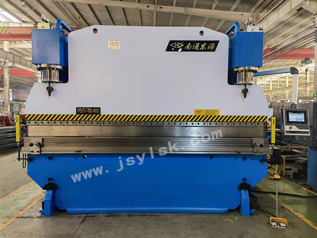 WE67K-200/3200數(shù)控折彎?rùn)C(jī)