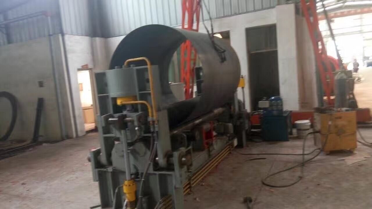 卷板機安裝調(diào)試