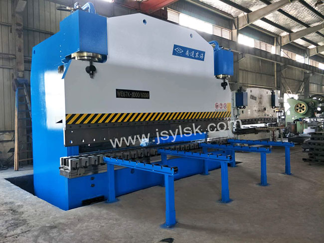 WE67K-1000/6000大型折彎?rùn)C(jī)